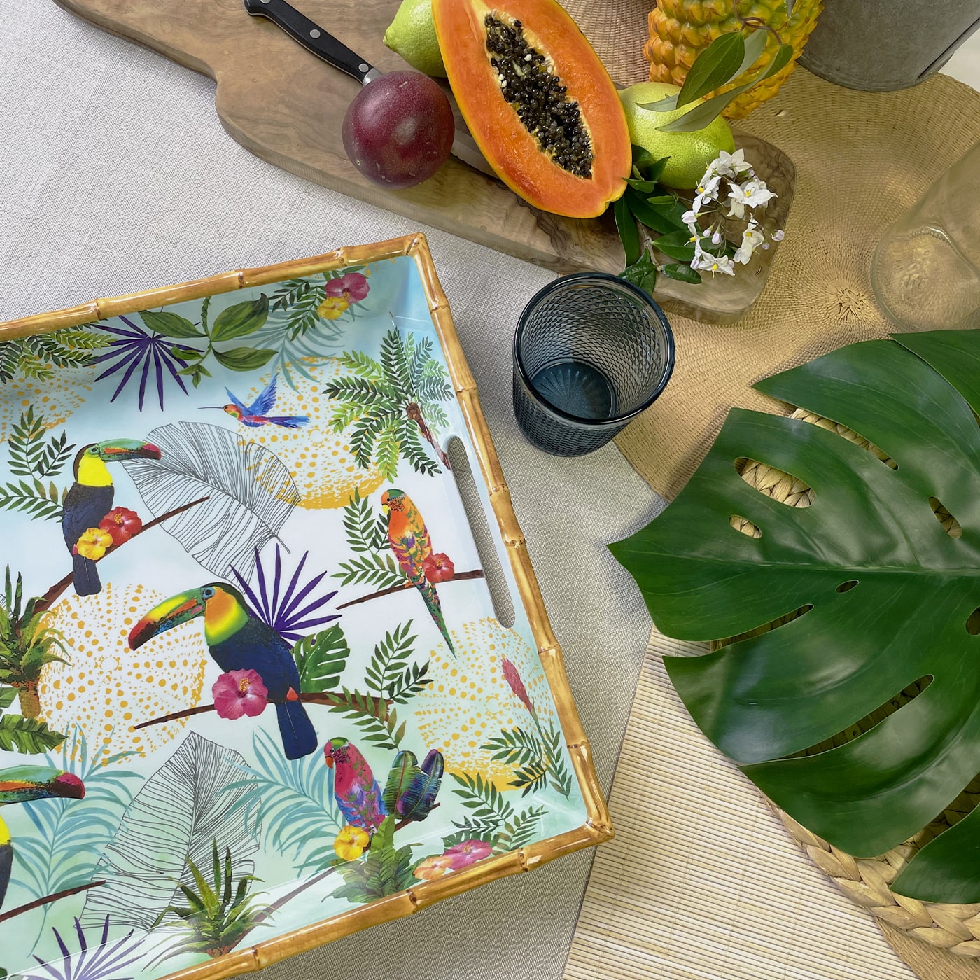 Groot dienblad met handgrepen in melamine met toekans - 50 x 36 x 5 cm
